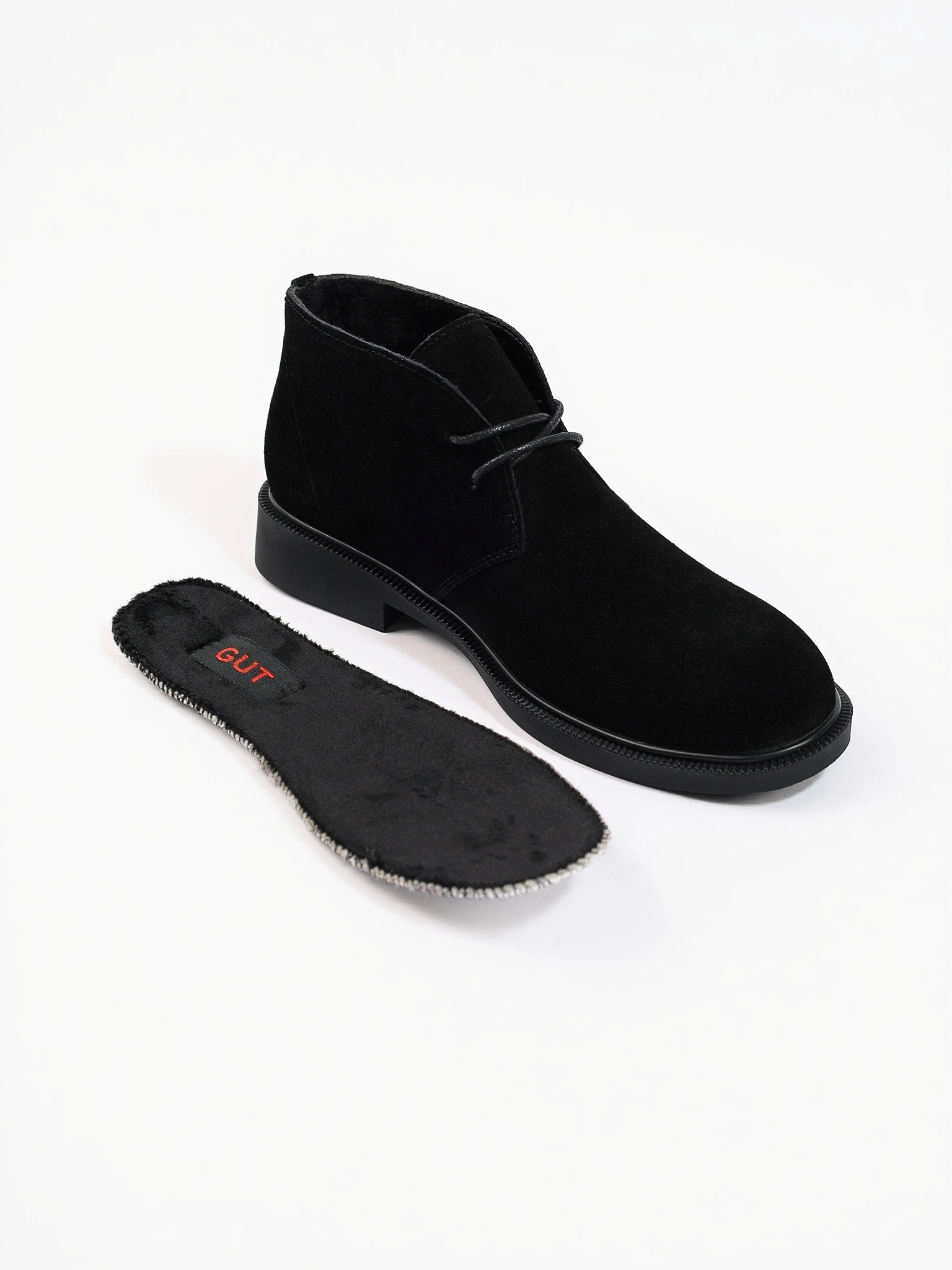 Ботинки черного цвета на шнуровке из натуральной замши